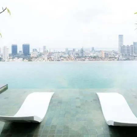 2Br Luxury Rooftop Swimming Pook Homestay@Georgetown@10Pax - 无敌美景两房民宿 Exterior photo