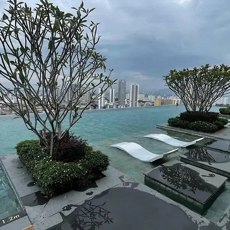 2Br Luxury Rooftop Swimming Pook Homestay@Georgetown@10Pax - 无敌美景两房民宿 Exterior photo