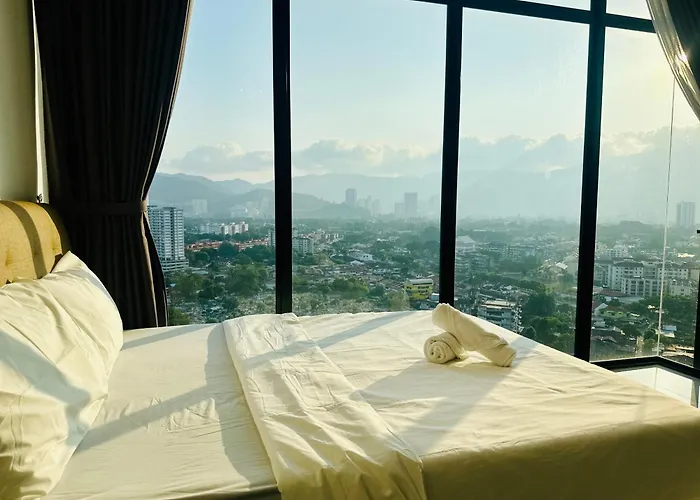 2Br Luxury Rooftop Swimming Pook Homestay@Georgetown@10Pax - 无敌美景两房民宿