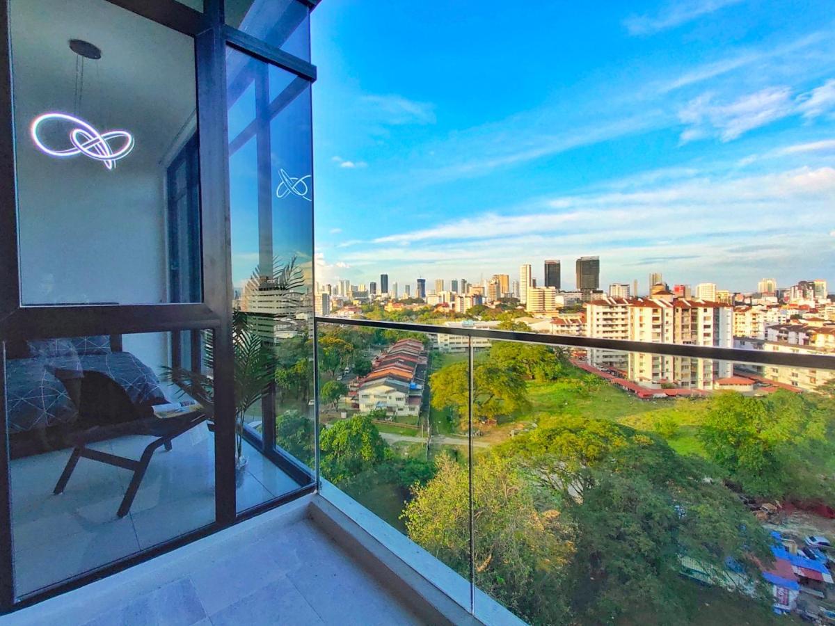 2br Luxury Rooftop Swimming Pook Homestay@georgetown@10pax - 无敌美景两房民宿 George Town