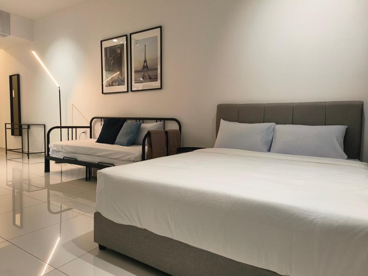 2br Luxury Rooftop Swimming Pook Homestay@georgetown@10pax - 无敌美景两房民宿 * George Town