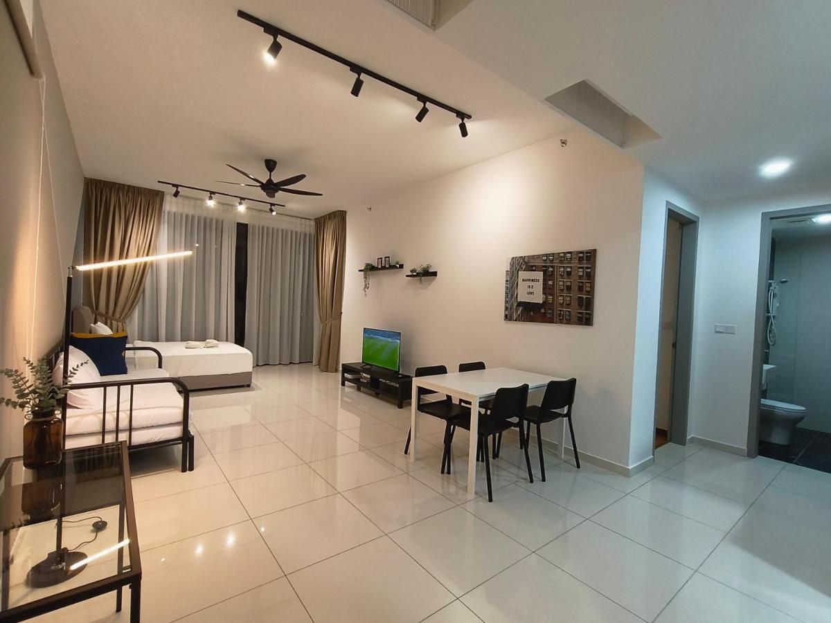 2br Luxury Rooftop Swimming Pook Homestay@georgetown@10pax - 无敌美景两房民宿 George Town
