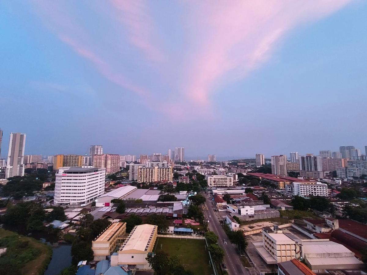 2br Luxury Rooftop Swimming Pook Homestay@georgetown@10pax - 无敌美景两房民宿 Apartment George Town