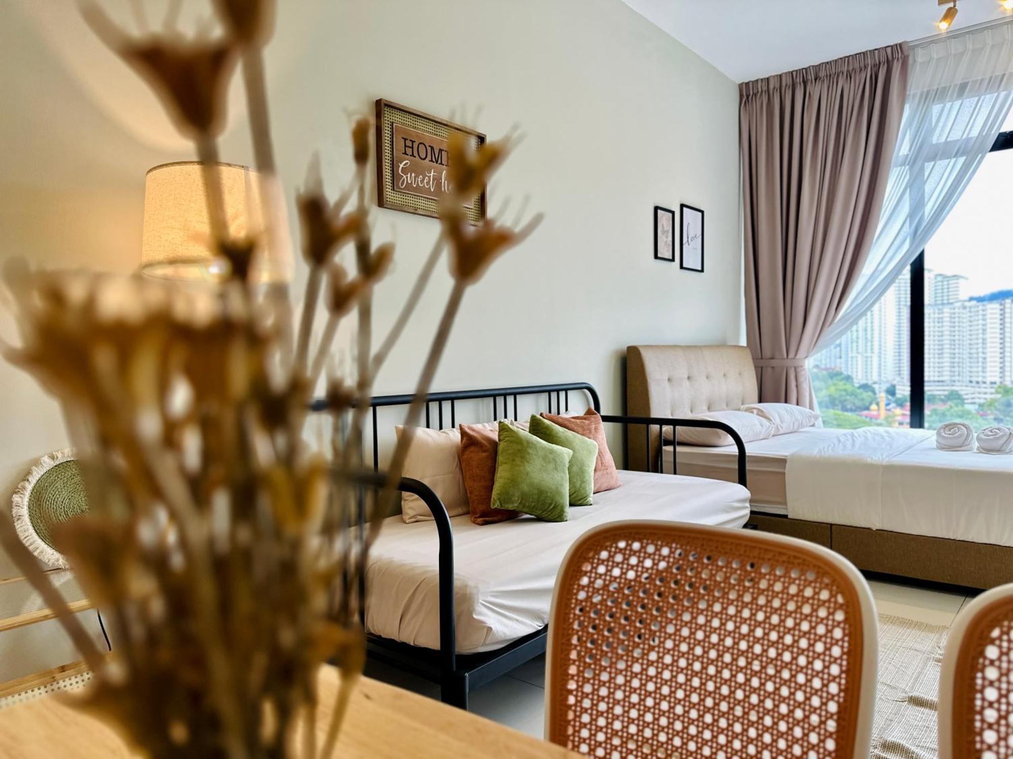 Apartment 2br Luxury Rooftop Swimming Pook Homestay@georgetown@10pax - 无敌美景两房民宿 George Town