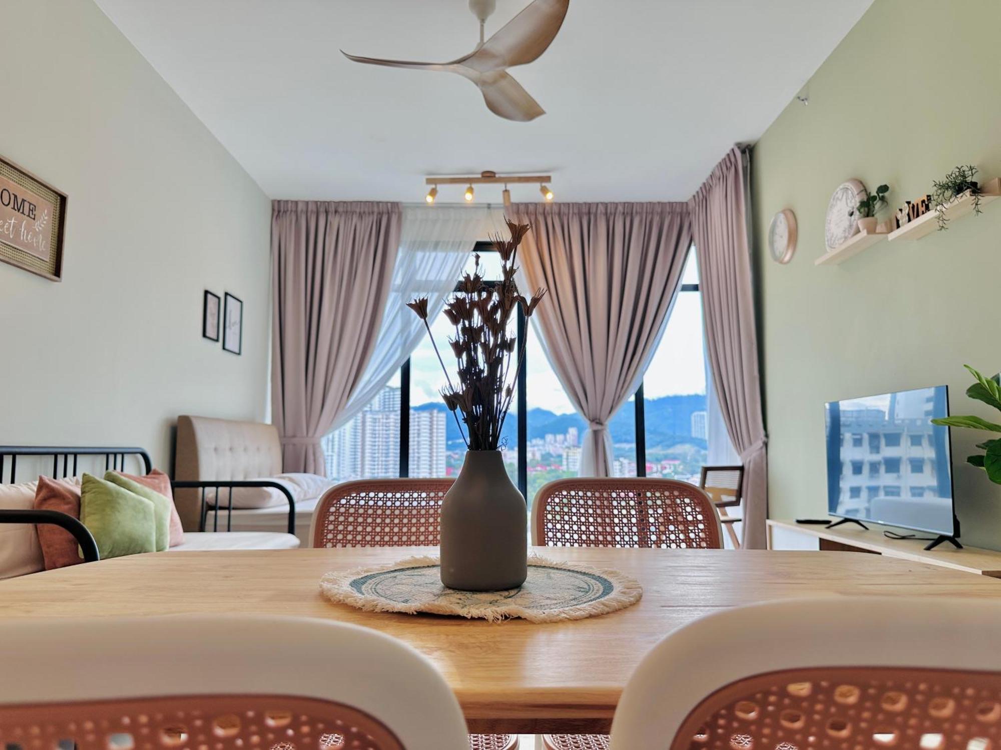 Apartment 2br Luxury Rooftop Swimming Pook Homestay@georgetown@10pax - 无敌美景两房民宿 *