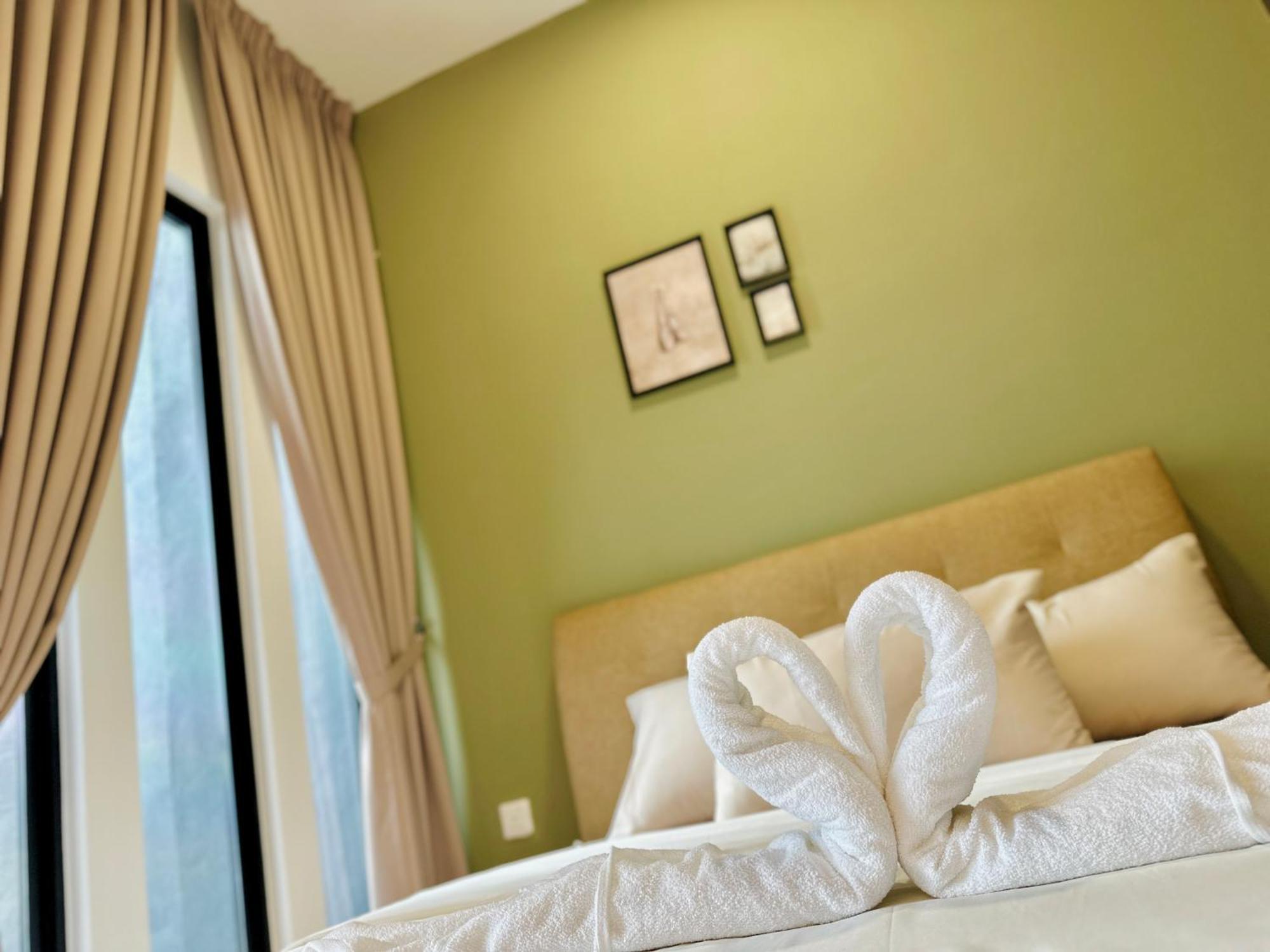 2br Luxury Rooftop Swimming Pook Homestay@georgetown@10pax - 无敌美景两房民宿 Apartment *
