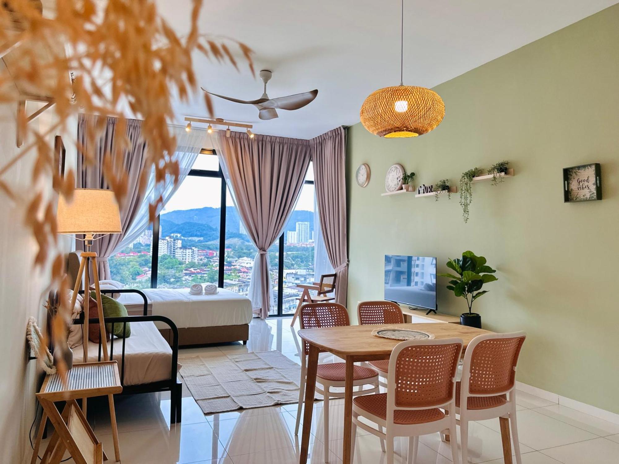Apartment 2br Luxury Rooftop Swimming Pook Homestay@georgetown@10pax - 无敌美景两房民宿 *
