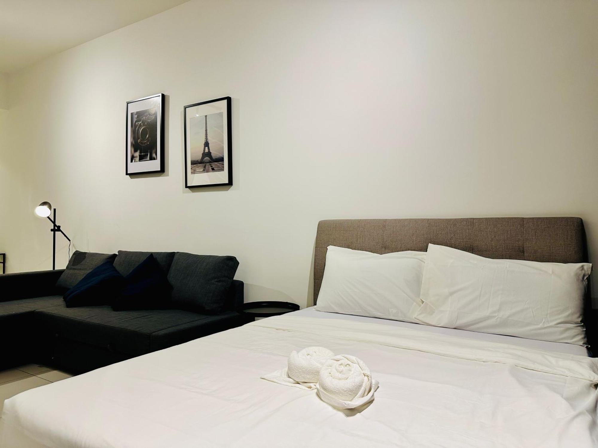 Apartment 2br Luxury Rooftop Swimming Pook Homestay@georgetown@10pax - 无敌美景两房民宿 George Town