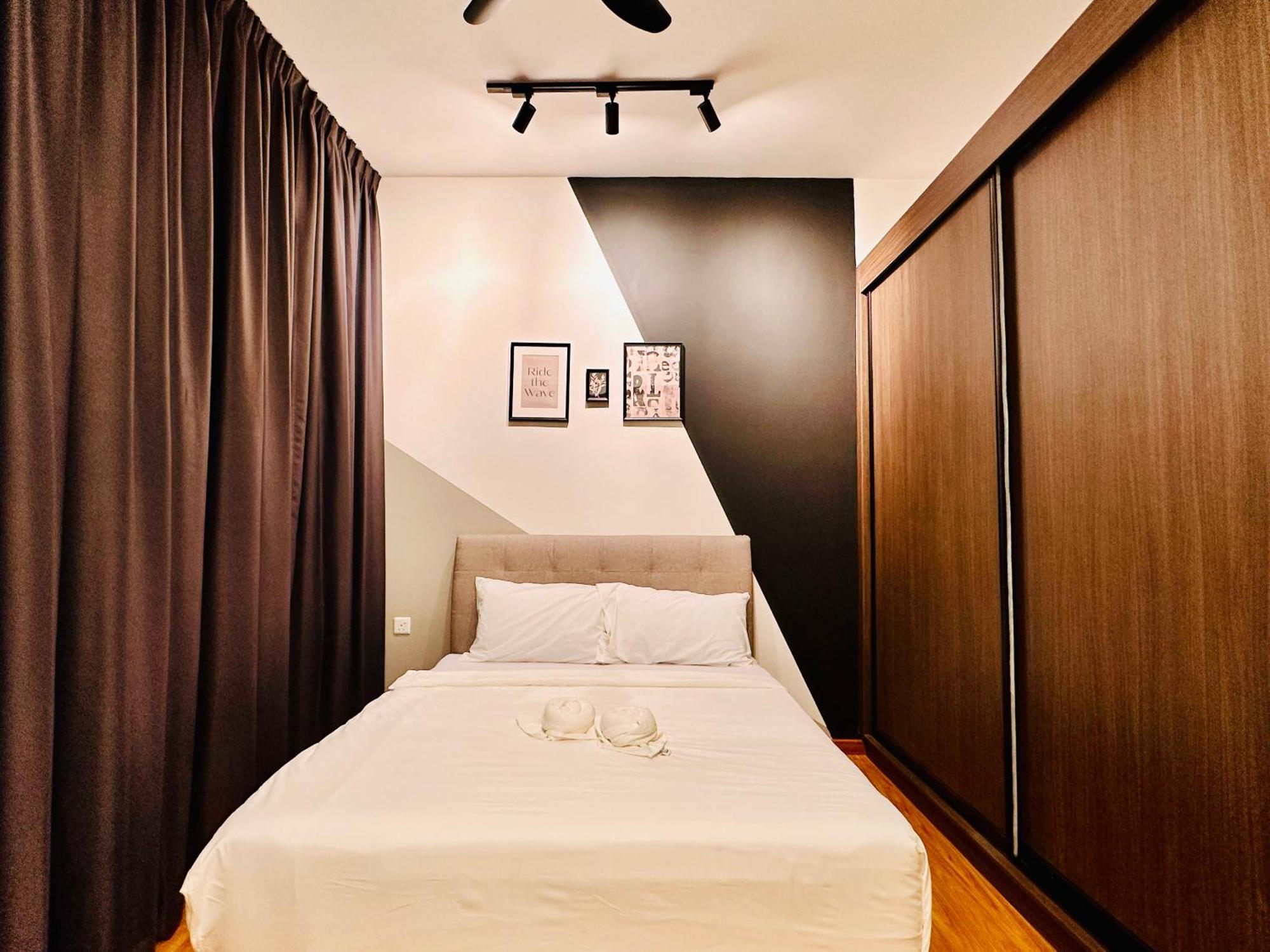 Apartment 2br Luxury Rooftop Swimming Pook Homestay@georgetown@10pax - 无敌美景两房民宿 George Town