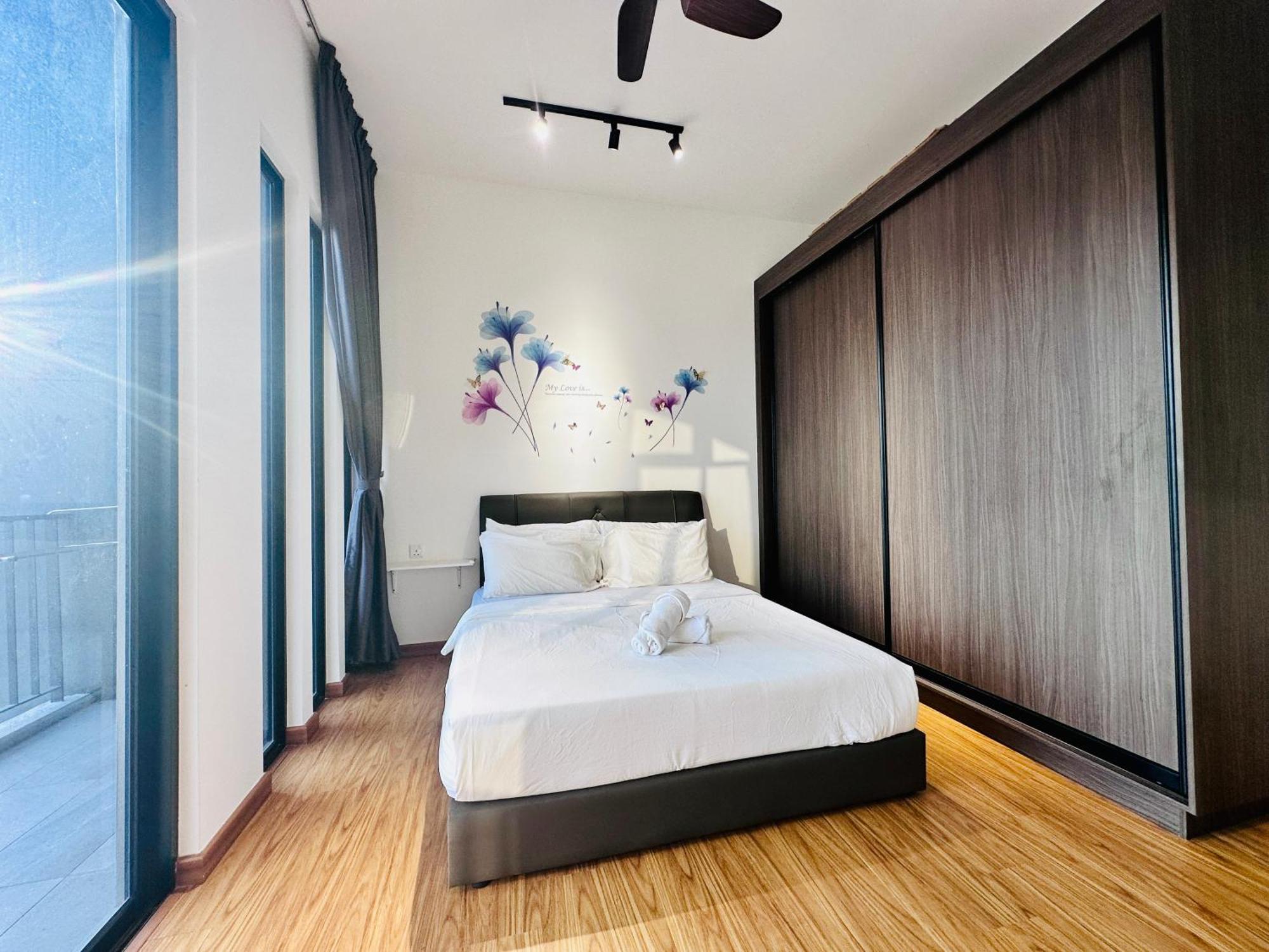 2br Luxury Rooftop Swimming Pook Homestay@georgetown@10pax - 无敌美景两房民宿 *