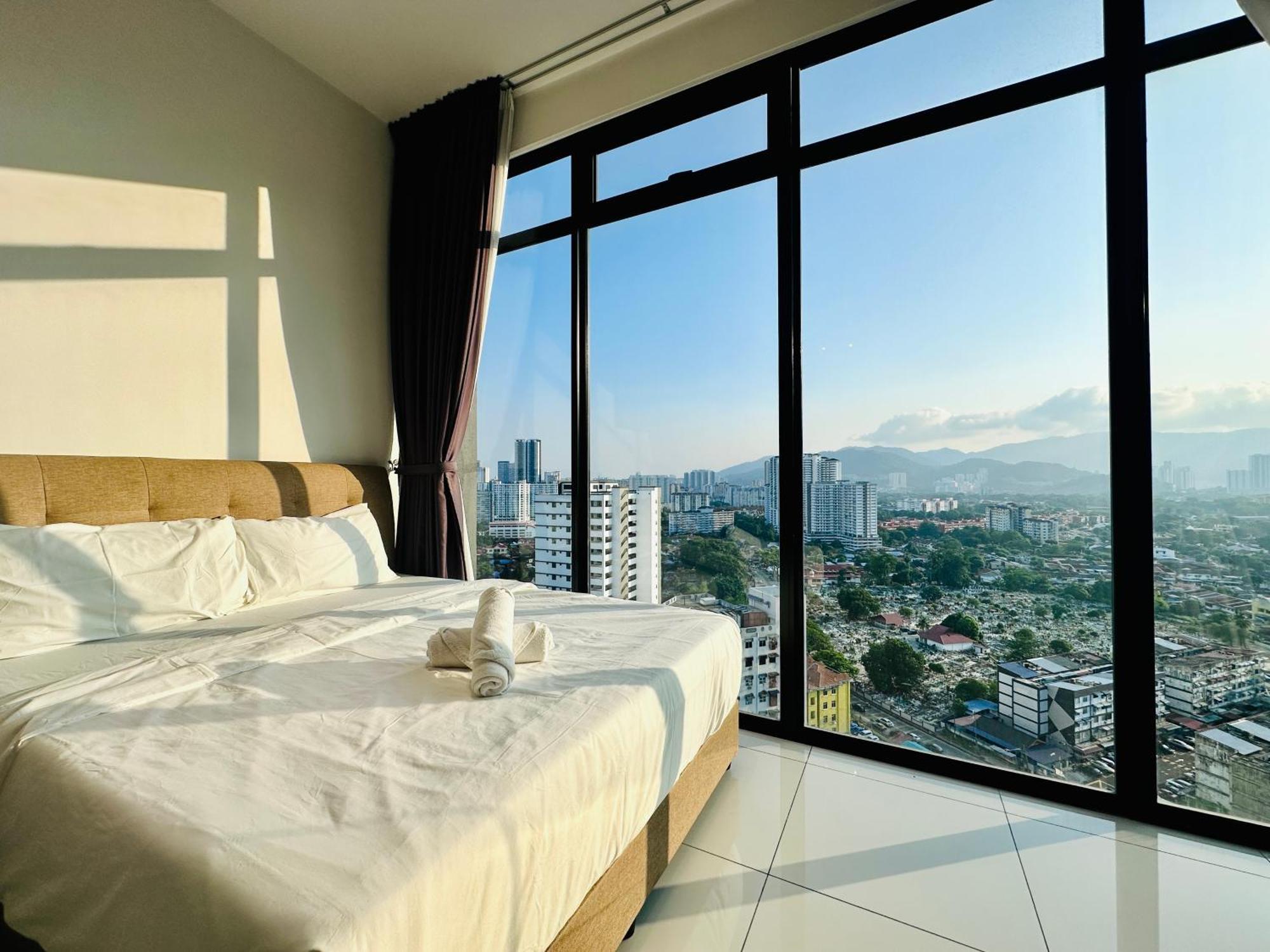 2br Luxury Rooftop Swimming Pook Homestay@georgetown@10pax - 无敌美景两房民宿 George Town